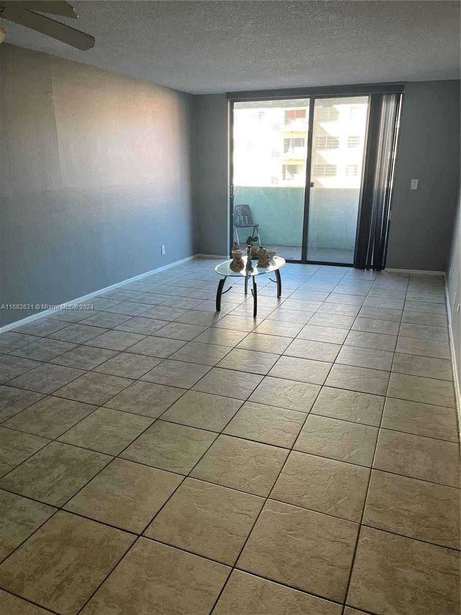 Small Image of 1825 WEST 44TH PL #309, Hialeah Number 11