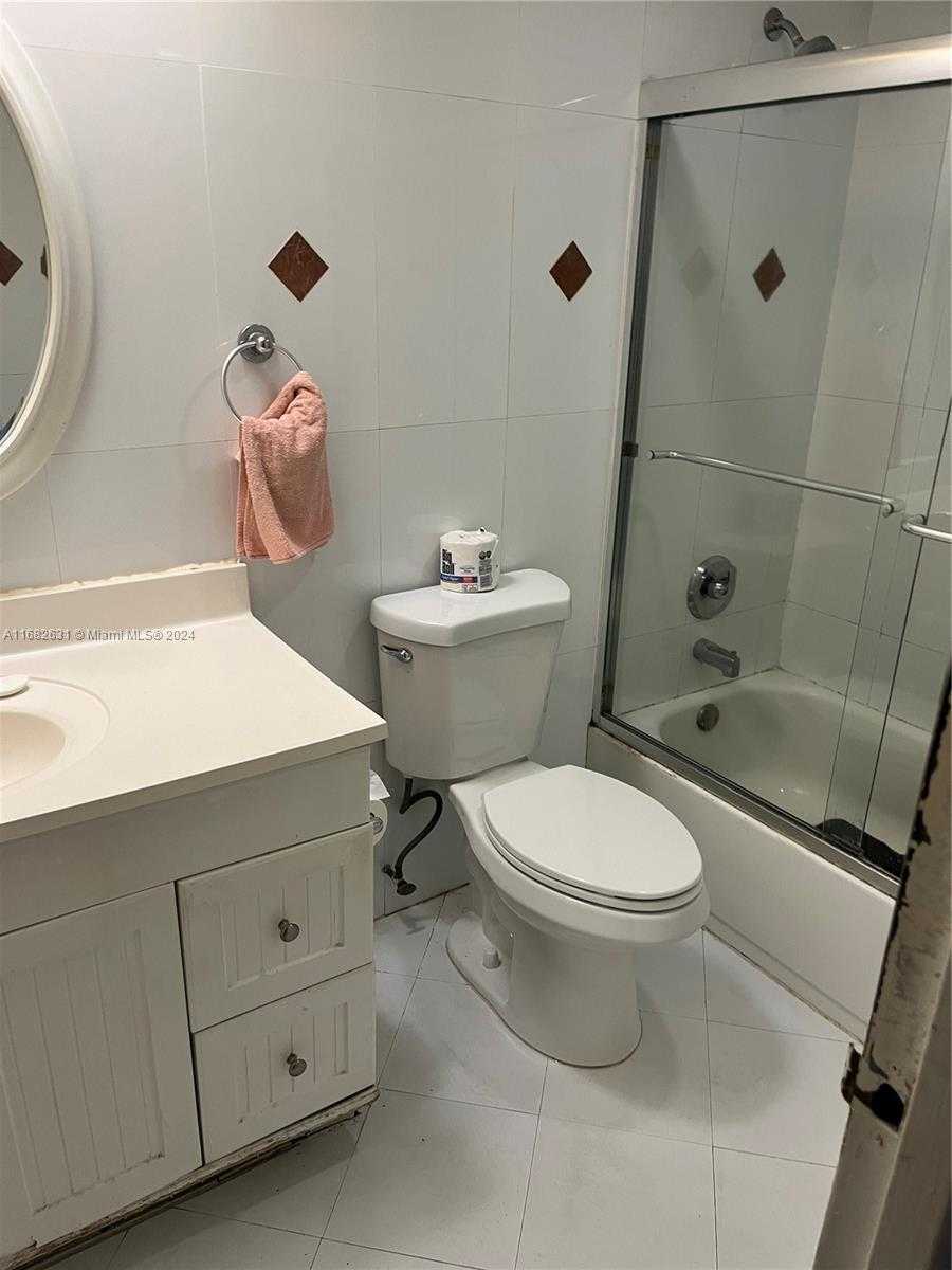 Small Image of 1825 WEST 44TH PL #309, Hialeah Number 12