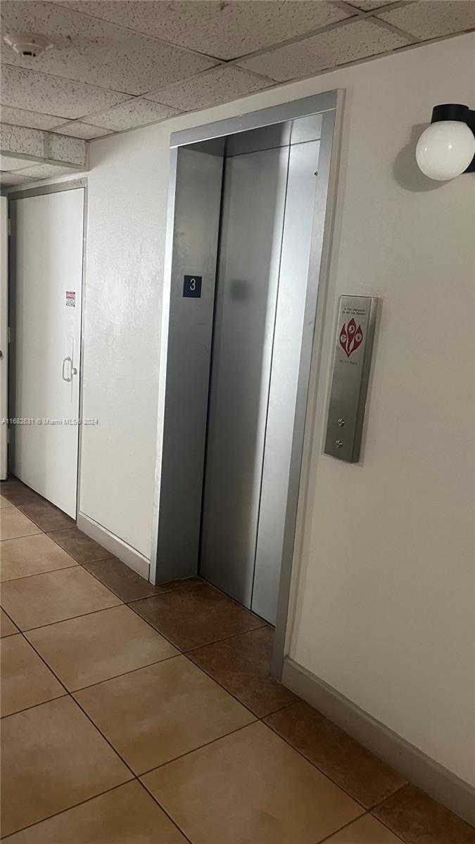 Small Image of 1825 WEST 44TH PL #309, Hialeah Number 6