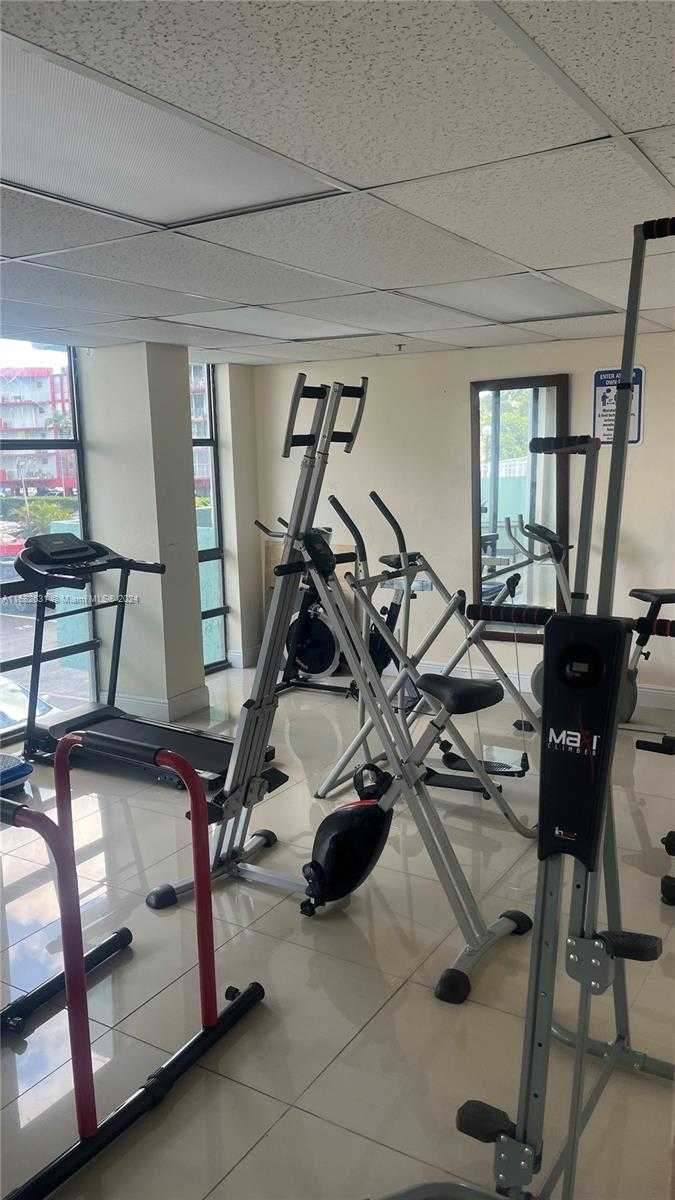Small Image of 1825 WEST 44TH PL #309, Hialeah Number 7