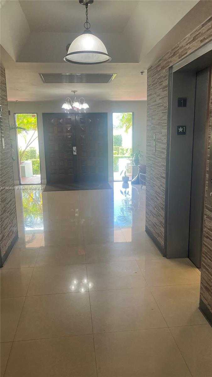Small Image of 1825 WEST 44TH PL #309, Hialeah Number 8
