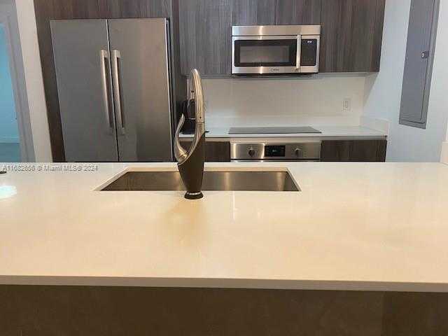 Small Image of 488 NE 18th St, Miami, FL 33132, USA Number 25