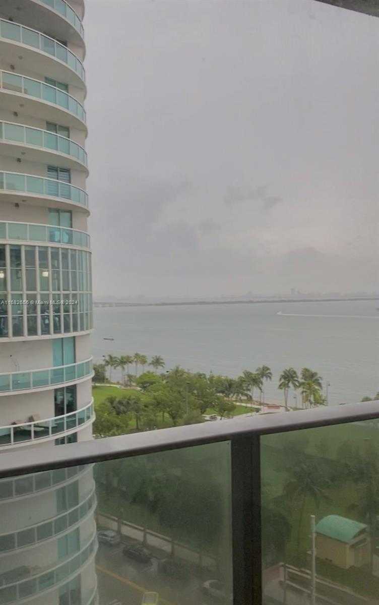 Small Image of 488 NE 18th St, Miami, FL 33132, USA Number 9