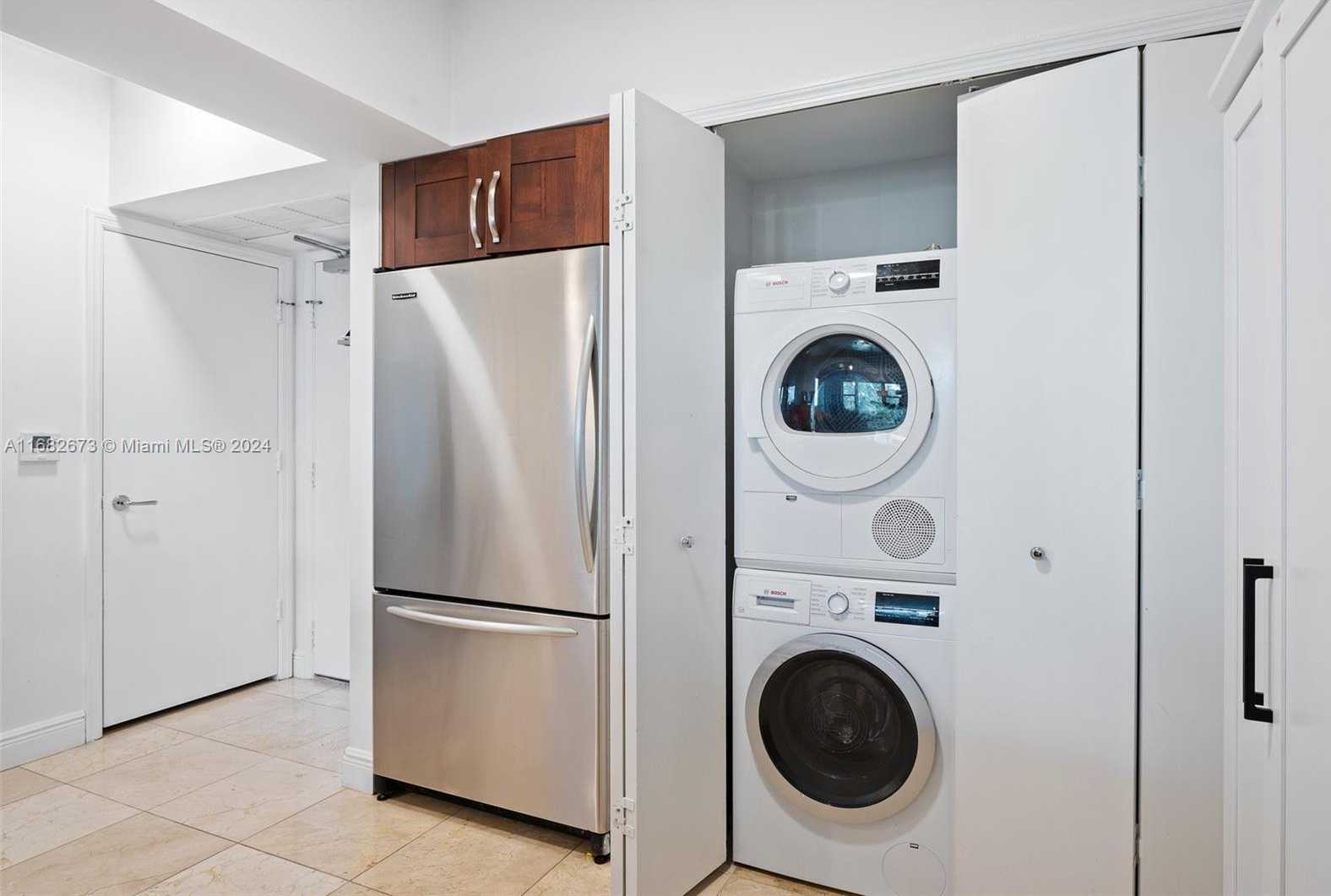 Small Image of 20000 EAST COUNTRY CLUB DR #314, Aventura Number 2