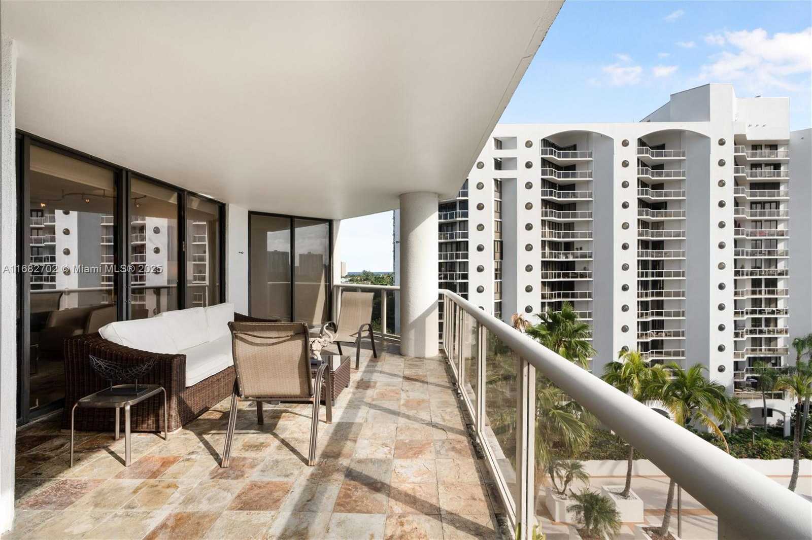 Small Image of 3600 YACHT CLUB DR #803, Aventura Number 15