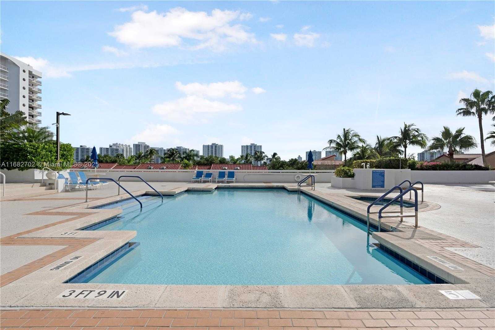 Small Image of 3600 YACHT CLUB DR #803, Aventura Number 19