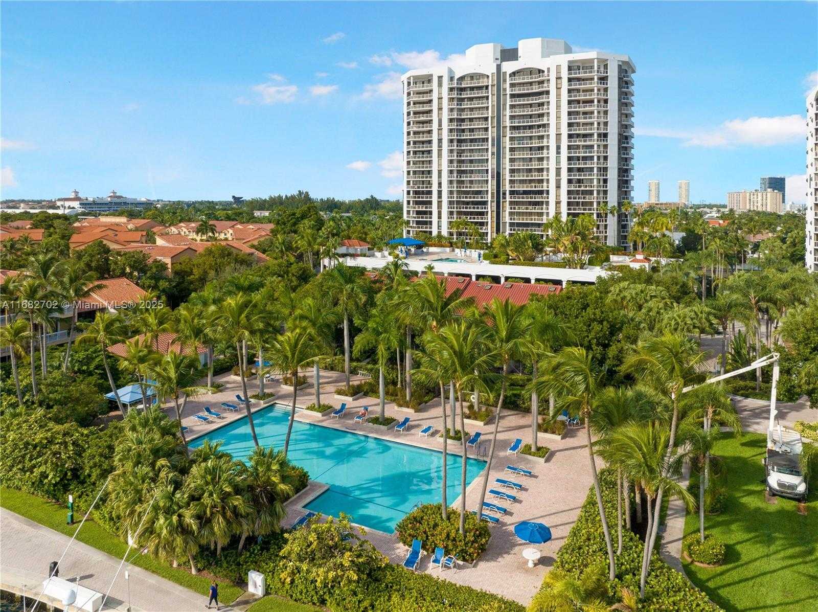Small Image of 3600 YACHT CLUB DR #803, Aventura Number 30