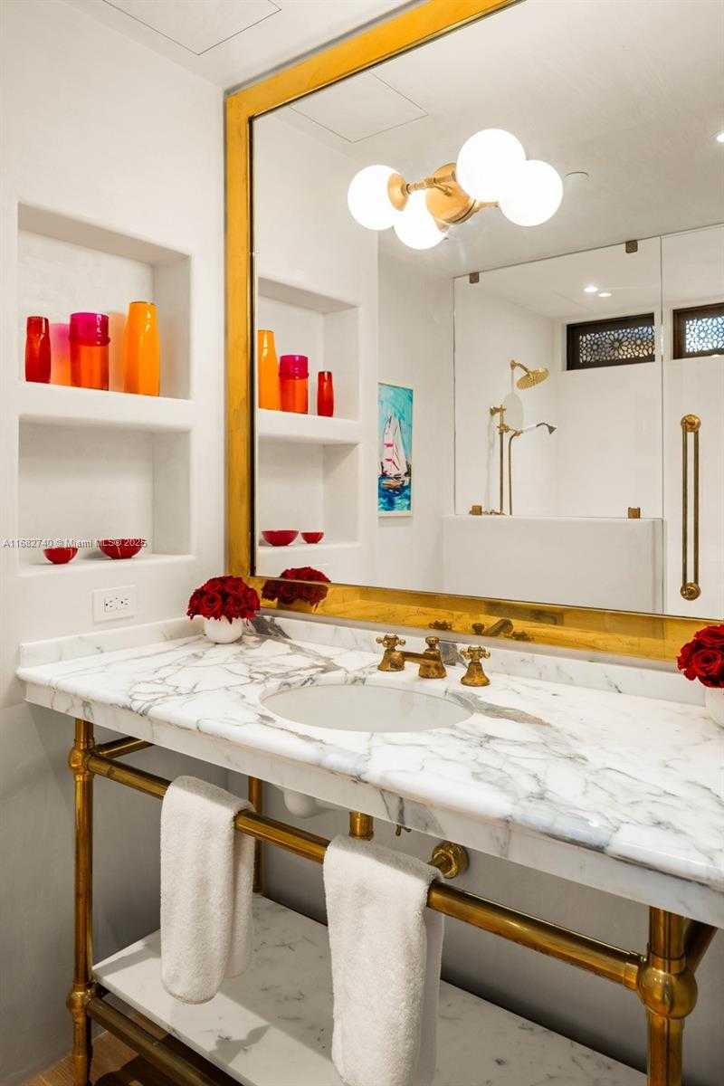 Small Image of 1425 BRICKELL AVE #55F, Miami Number 27