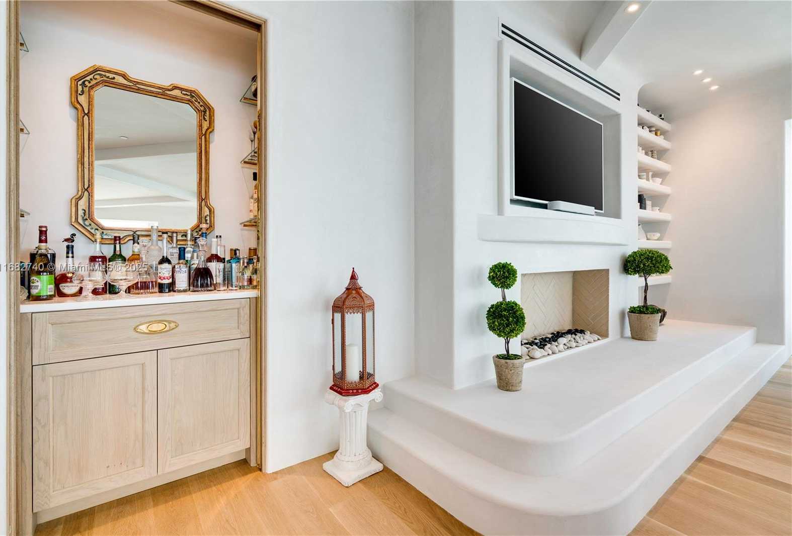 Small Image of 1425 BRICKELL AVE #55F, Miami Number 6