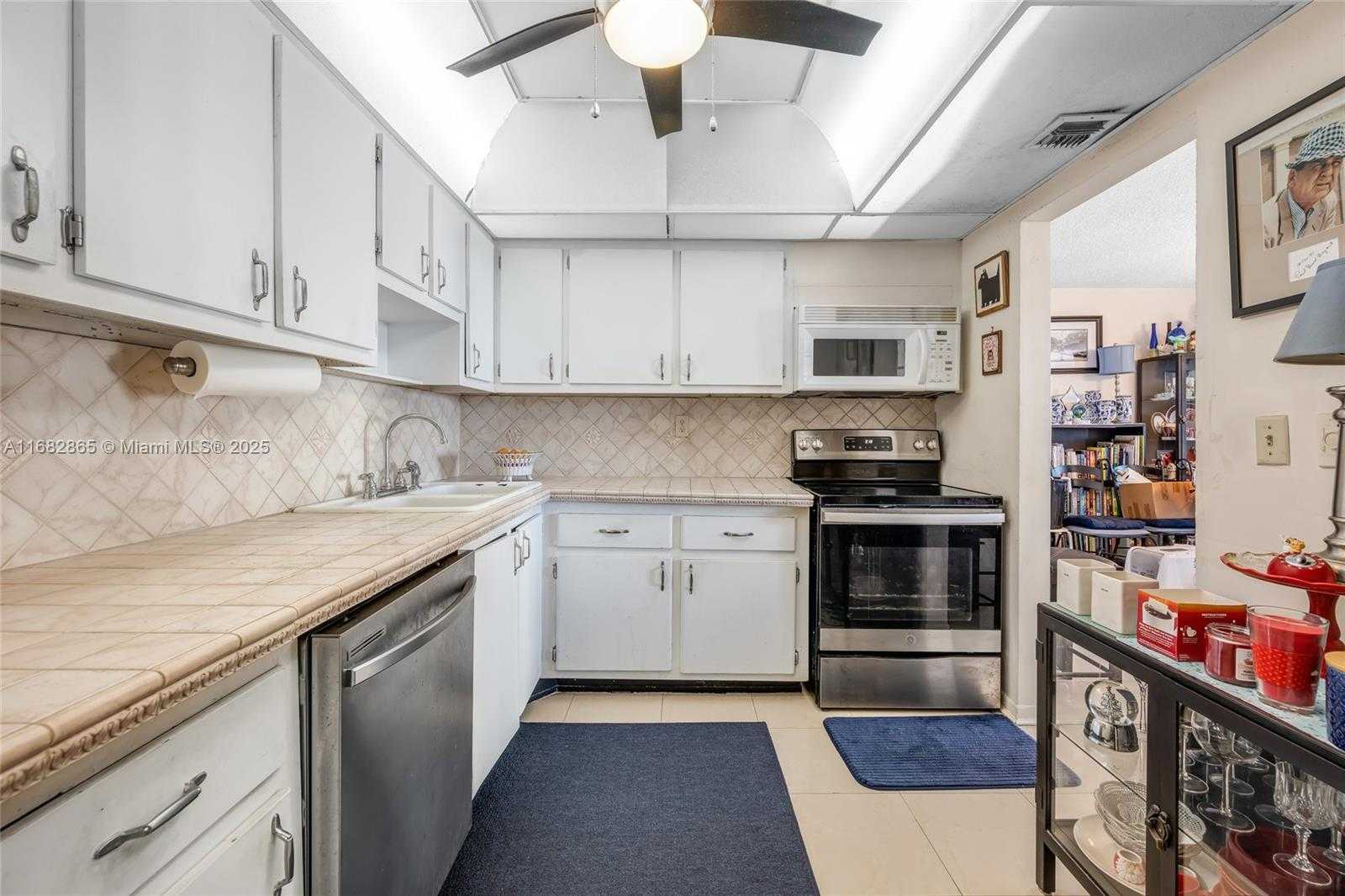Small Image of 1400 SOUTH OCEAN DR #1202, Hollywood Number 18
