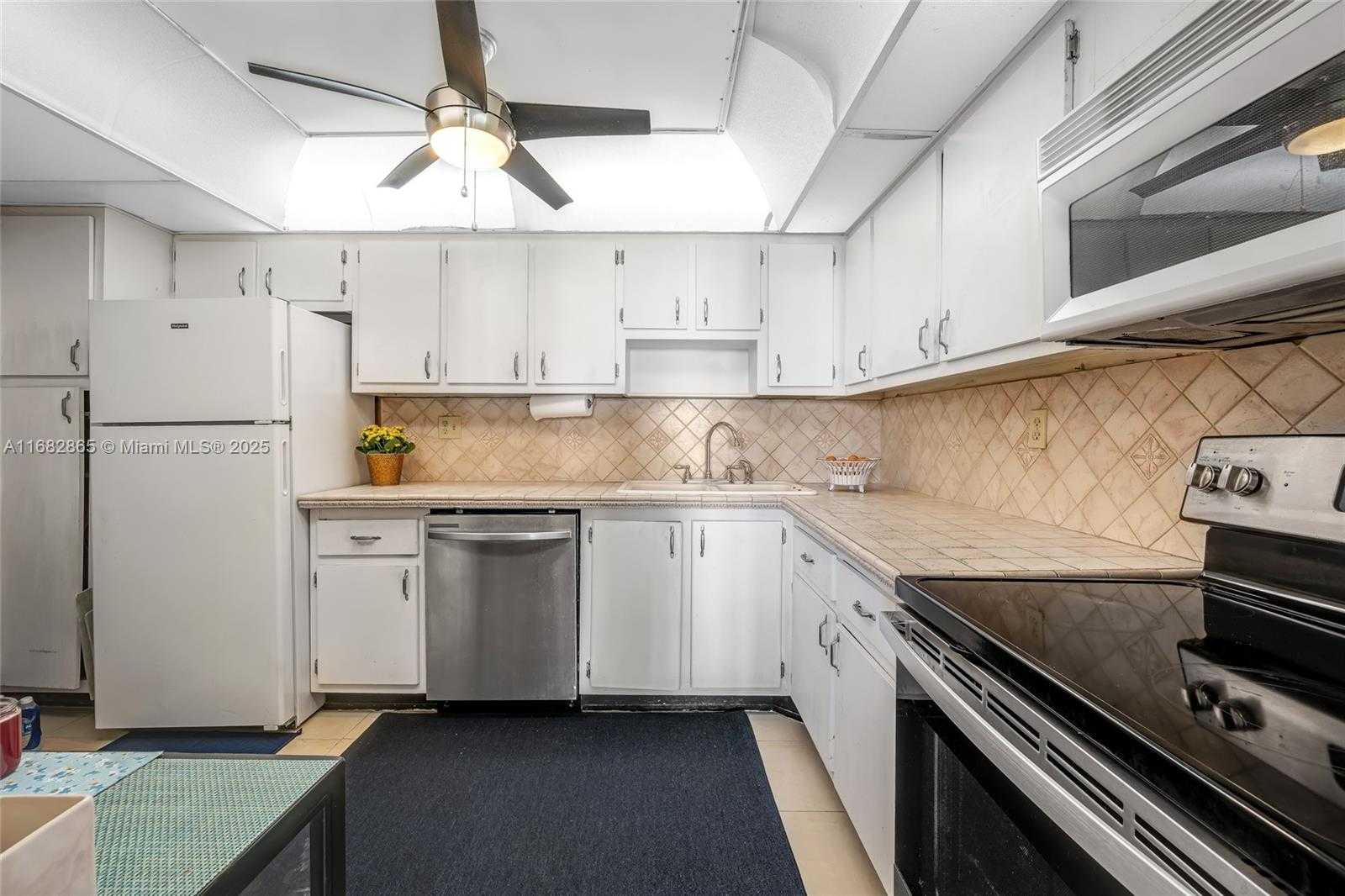 Small Image of 1400 SOUTH OCEAN DR #1202, Hollywood Number 20