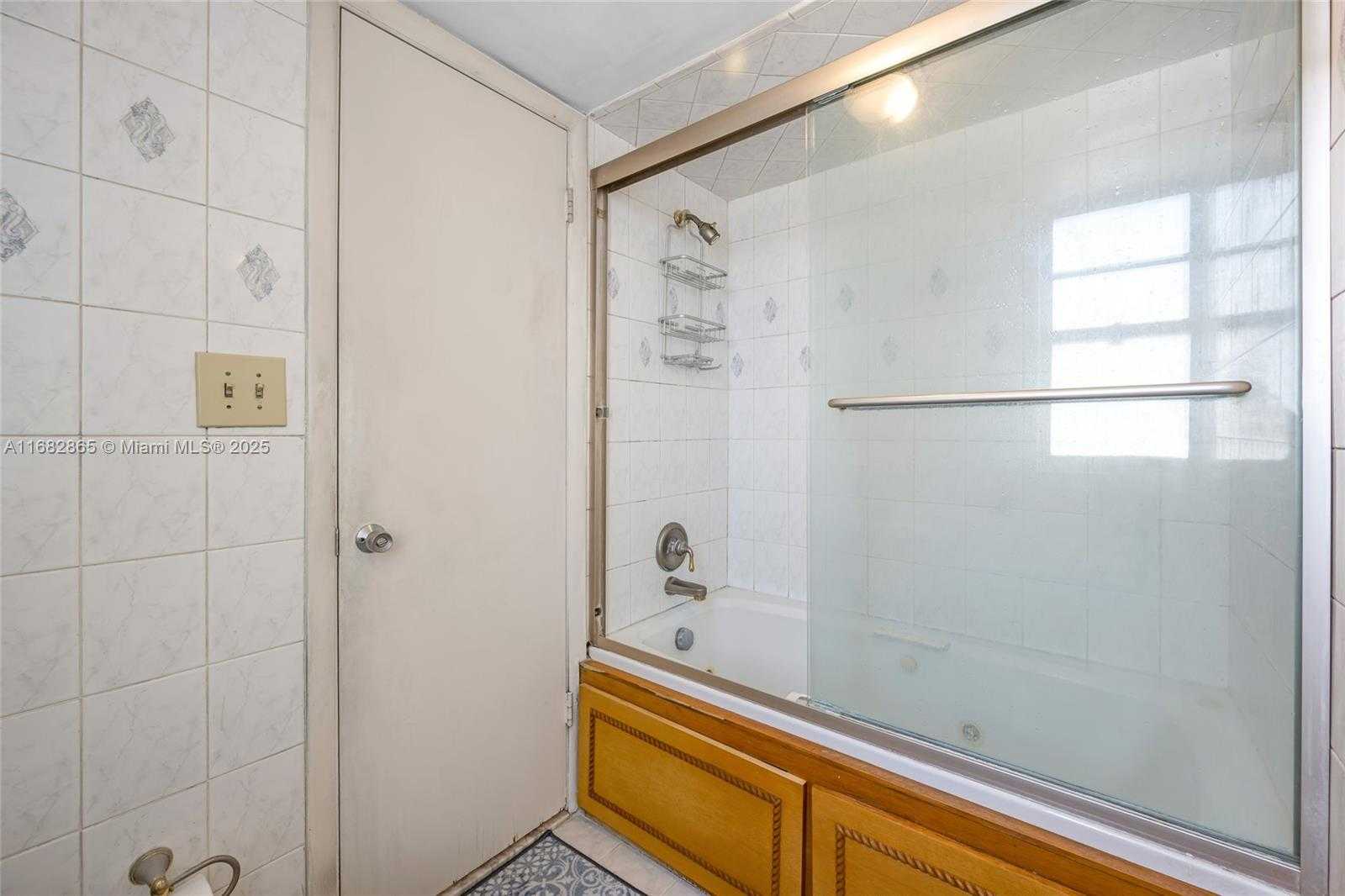 Small Image of 1400 SOUTH OCEAN DR #1202, Hollywood Number 24