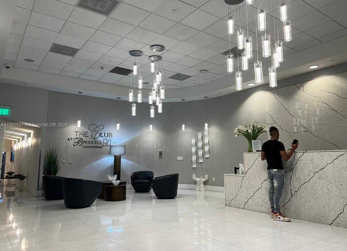 Small Image of 1200 BRICKELL BAY DR #PH4204, Miami Number 19