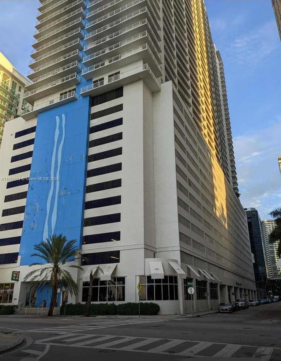 Small Image of 1200 BRICKELL BAY DR #PH4204, Miami Number 20
