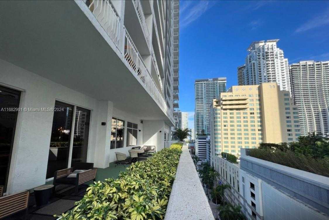 Small Image of 1200 BRICKELL BAY DR #PH4204, Miami Number 21