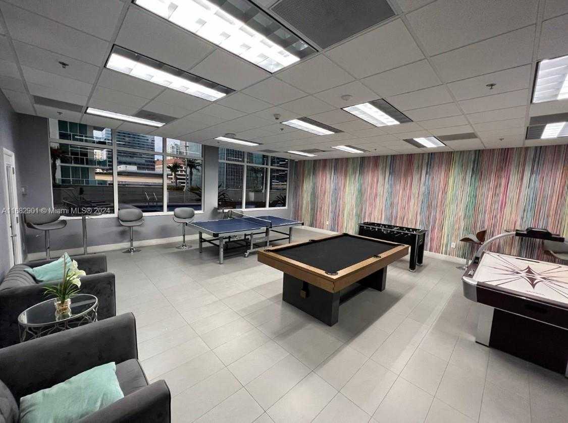 Small Image of 1200 BRICKELL BAY DR #PH4204, Miami Number 32