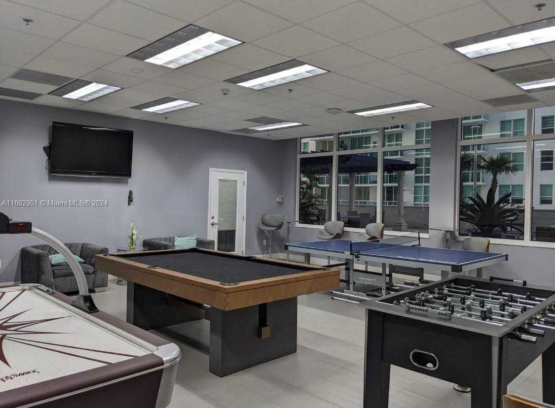 Small Image of 1200 BRICKELL BAY DR #PH4204, Miami Number 34