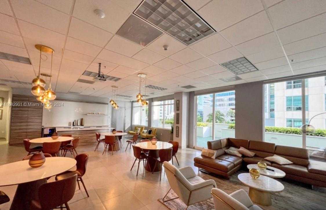 Small Image of 1200 BRICKELL BAY DR #PH4204, Miami Number 37