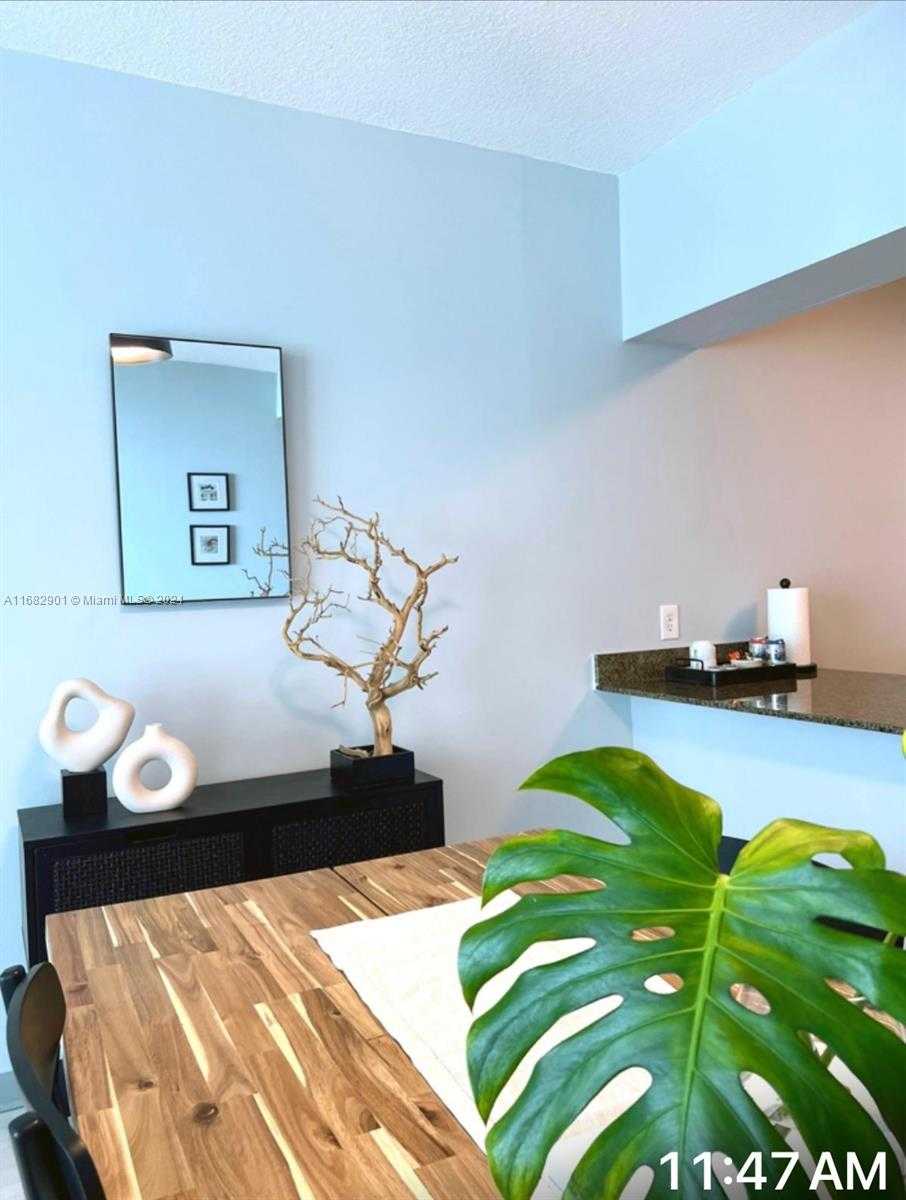 Small Image of 1200 BRICKELL BAY DR #PH4204, Miami Number 7