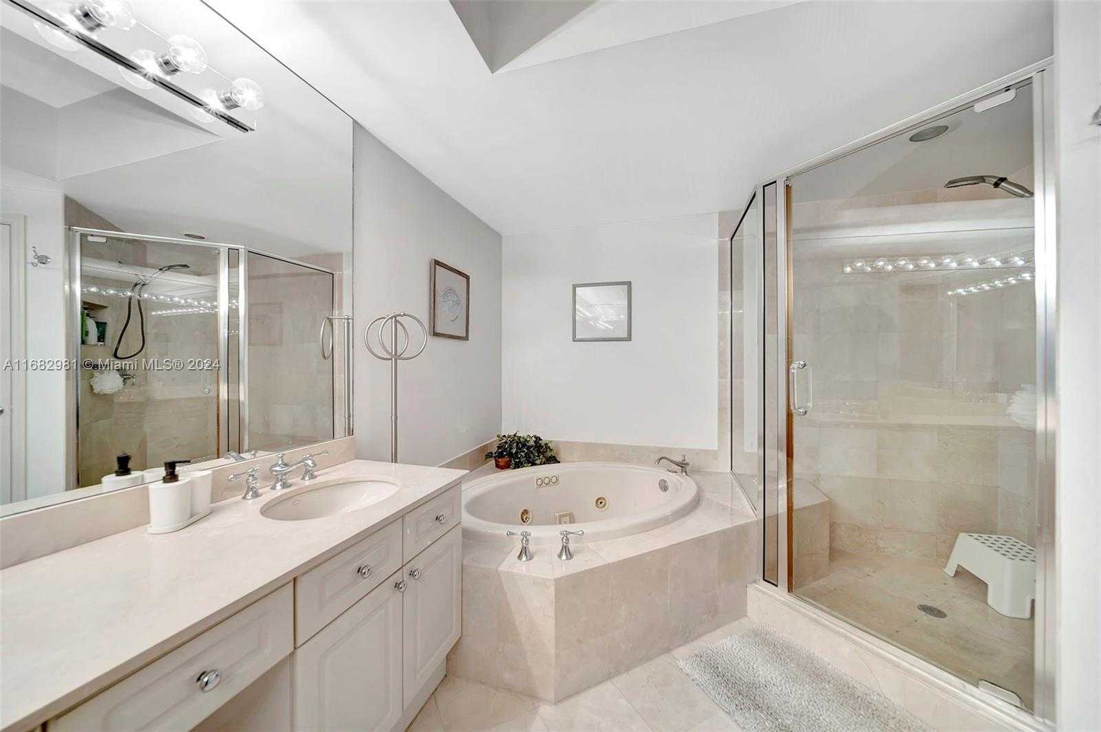 Small Image of 6051 NORTH OCEAN DR #503, Hollywood Number 23