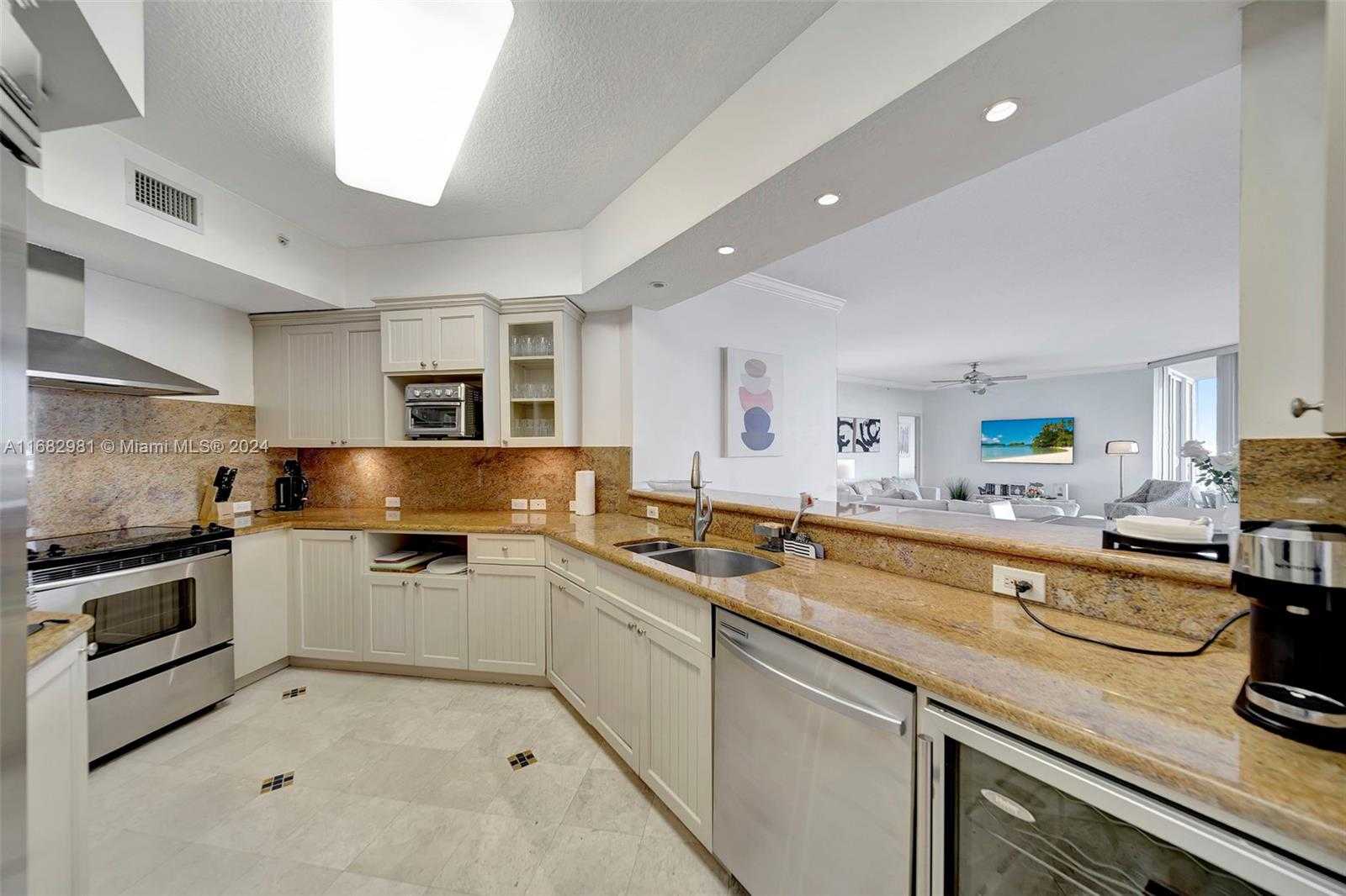 Small Image of 6051 NORTH OCEAN DR #503, Hollywood Number 4