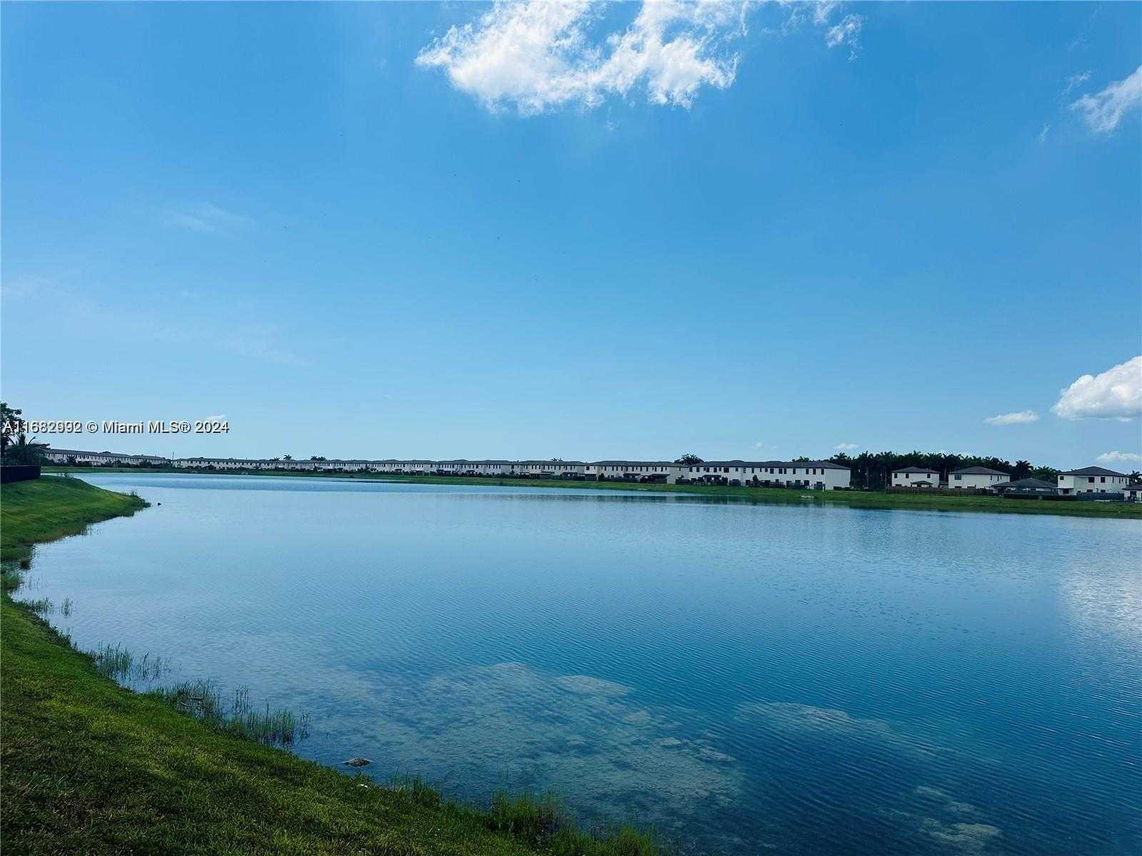Small Image of 1200 BRICKELL BAY DR #3705, Miami Number 13