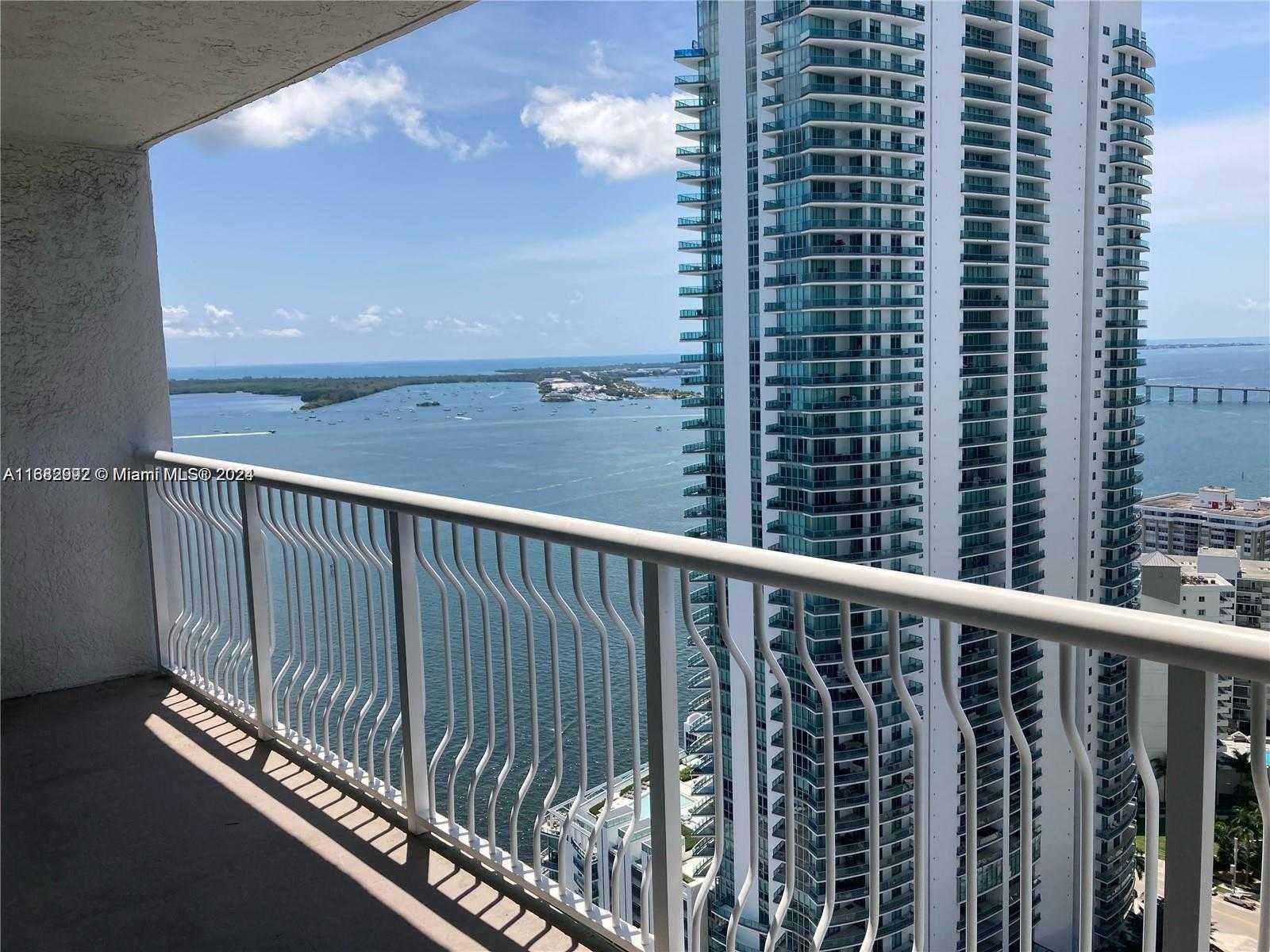 Small Image of 1200 BRICKELL BAY DR #3705, Miami Number 9