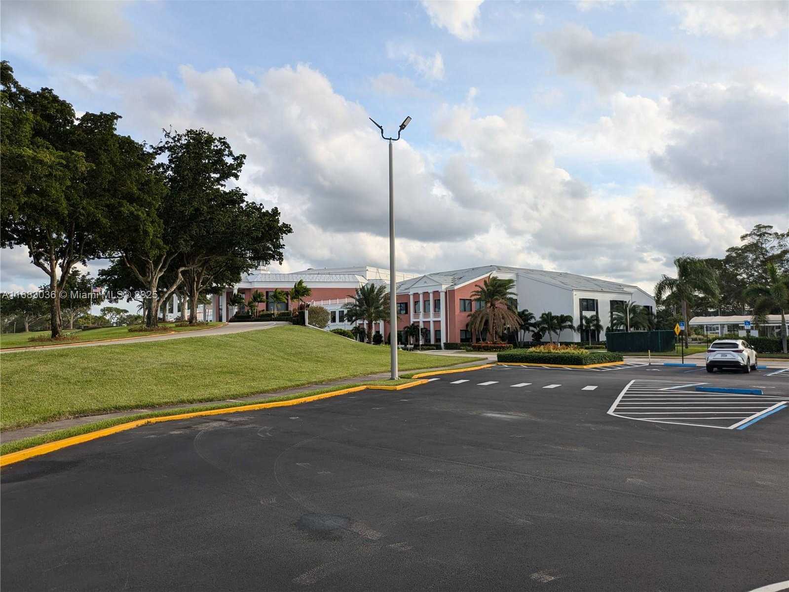 Small Image of 4103 NEWPORT U #4103, Deerfield Beach Number 18