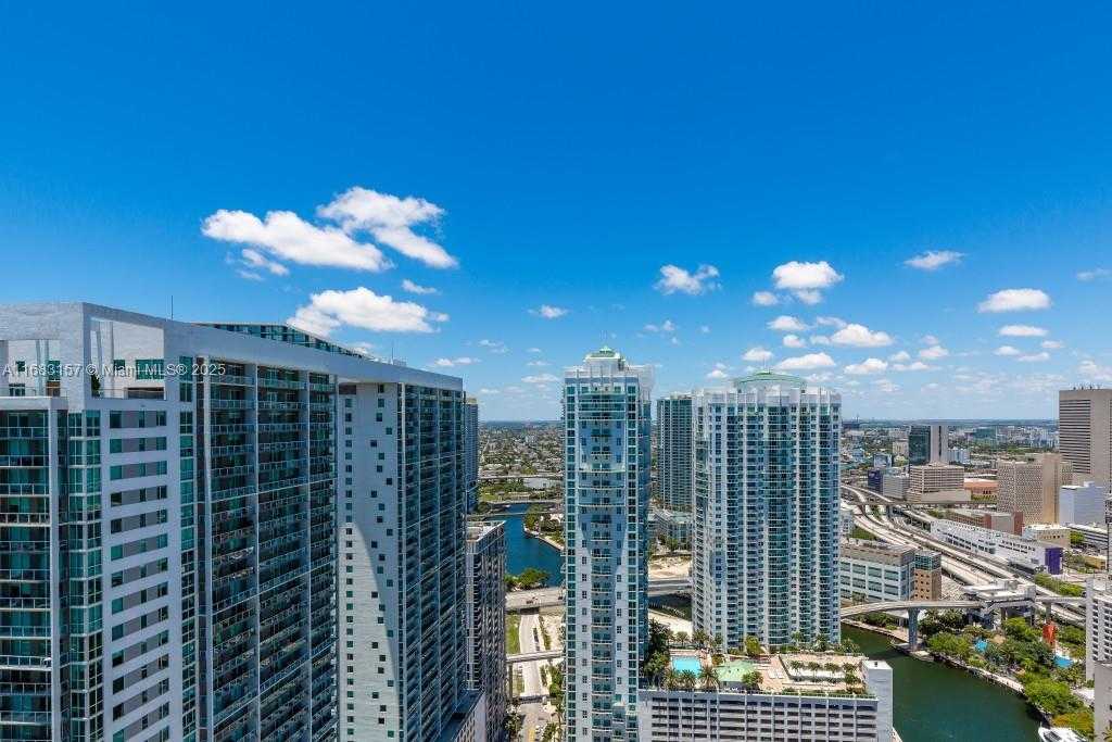 Small Image of 485 BRICKELL AVE #3906, Miami Number 17
