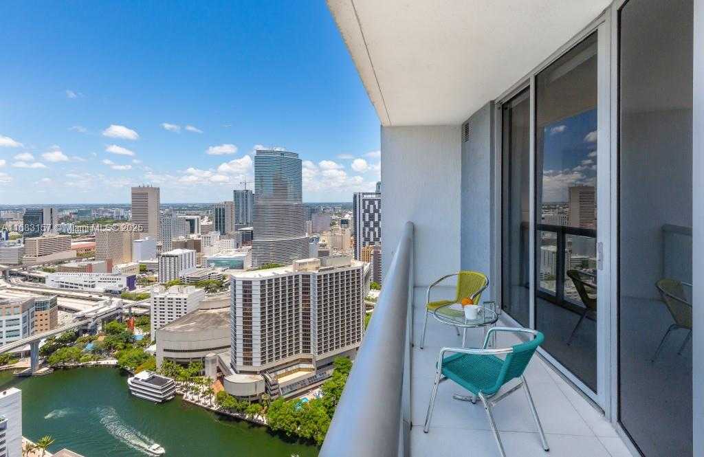 Small Image of 485 BRICKELL AVE #3906, Miami Number 18