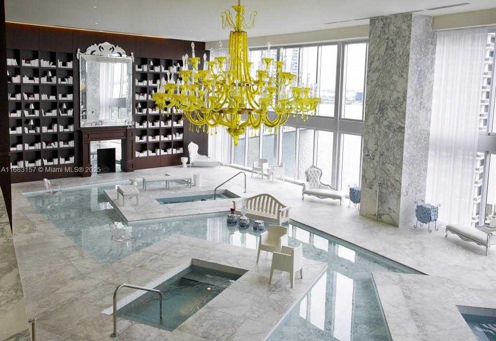 Small Image of 485 BRICKELL AVE #3906, Miami Number 19