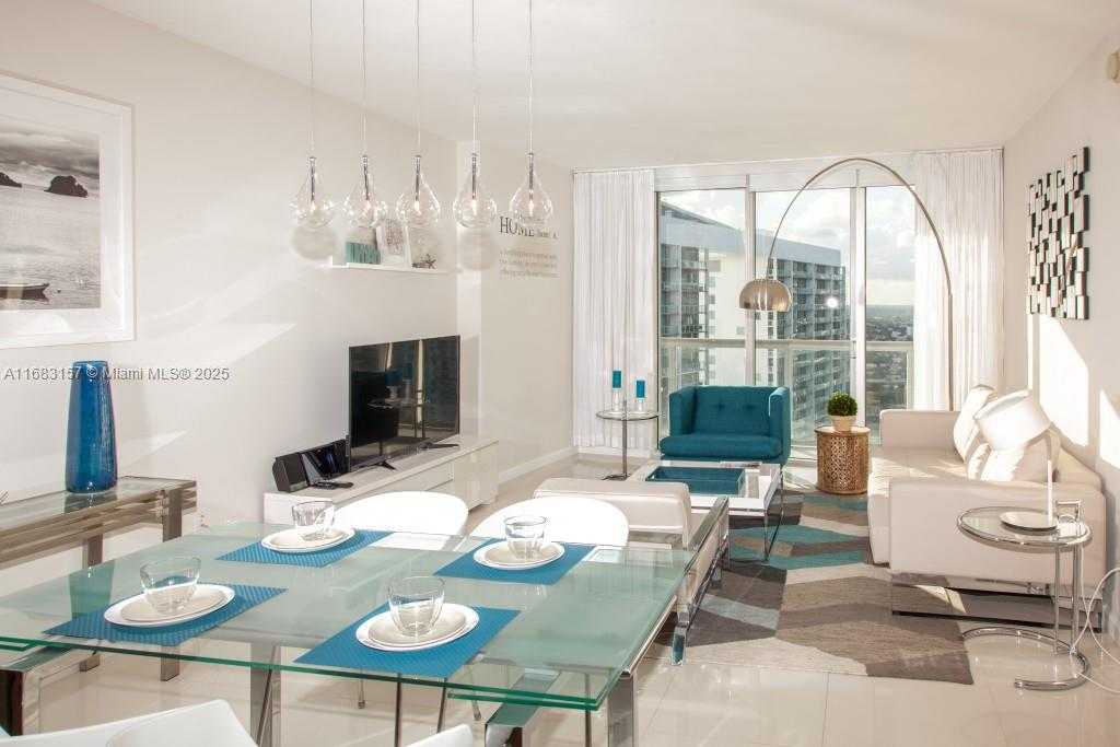 Small Image of 485 BRICKELL AVE #3906, Miami Number 7