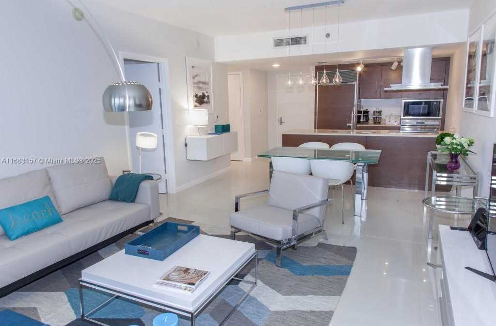 Small Image of 485 BRICKELL AVE #3906, Miami Number 8