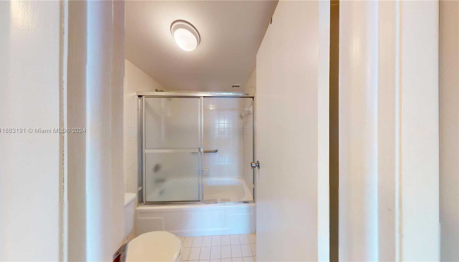 Small Image of 600 THREE ISLANDS BLVD #1716, Hallandale Beach Number 18