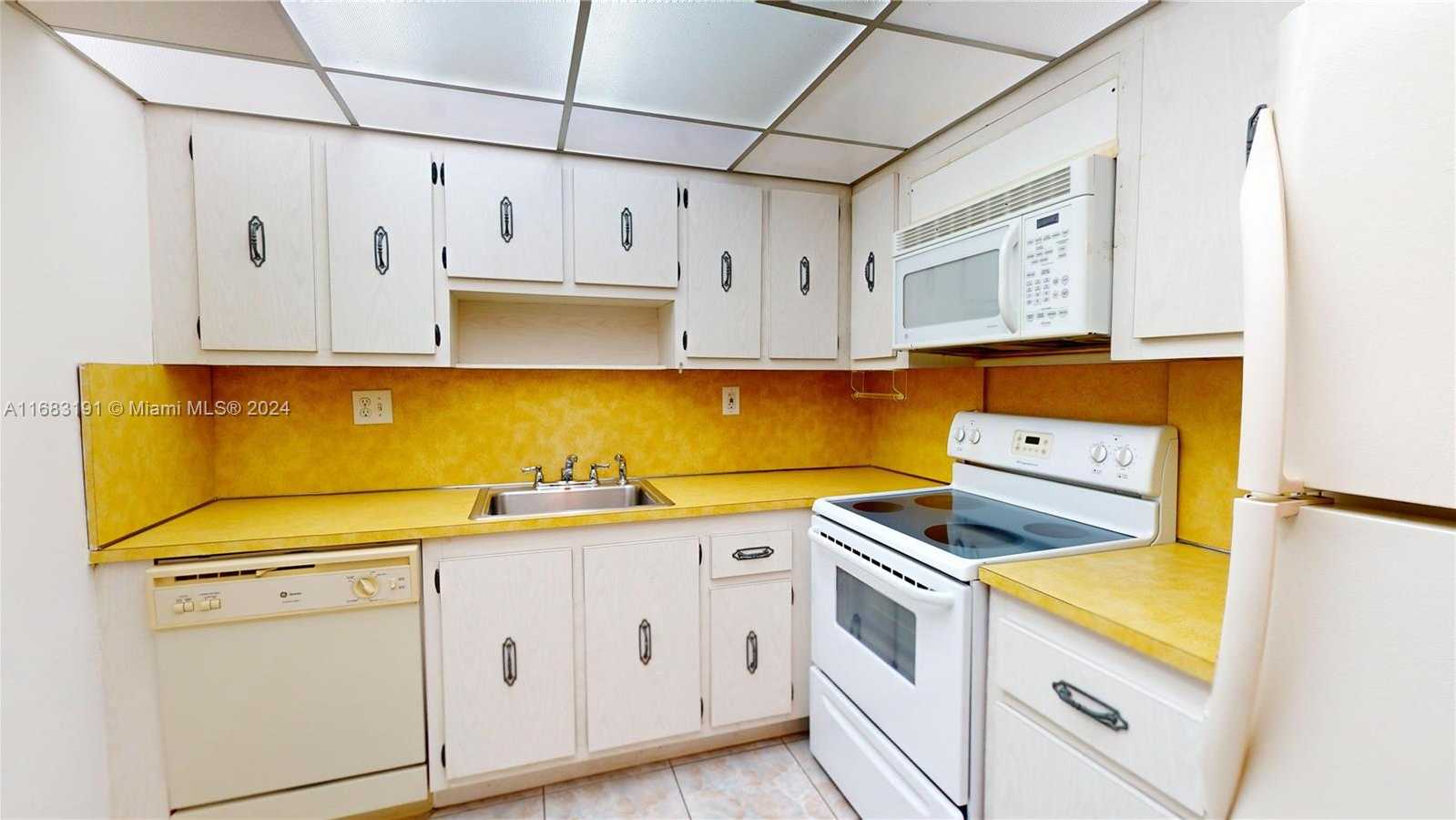 Small Image of 600 THREE ISLANDS BLVD #1716, Hallandale Beach Number 7