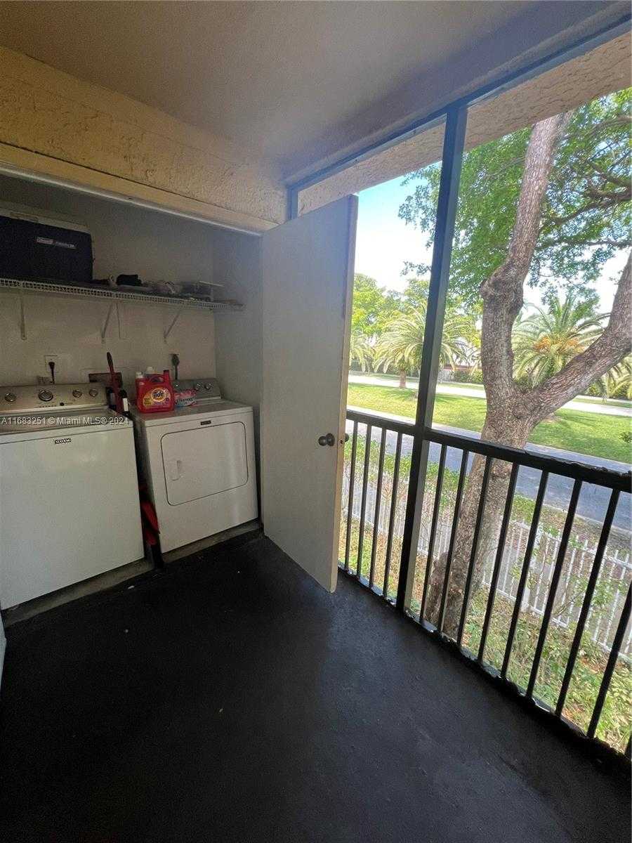 Small Image of 15551 SOUTH WEST 104TH TER #828, Miami Number 12