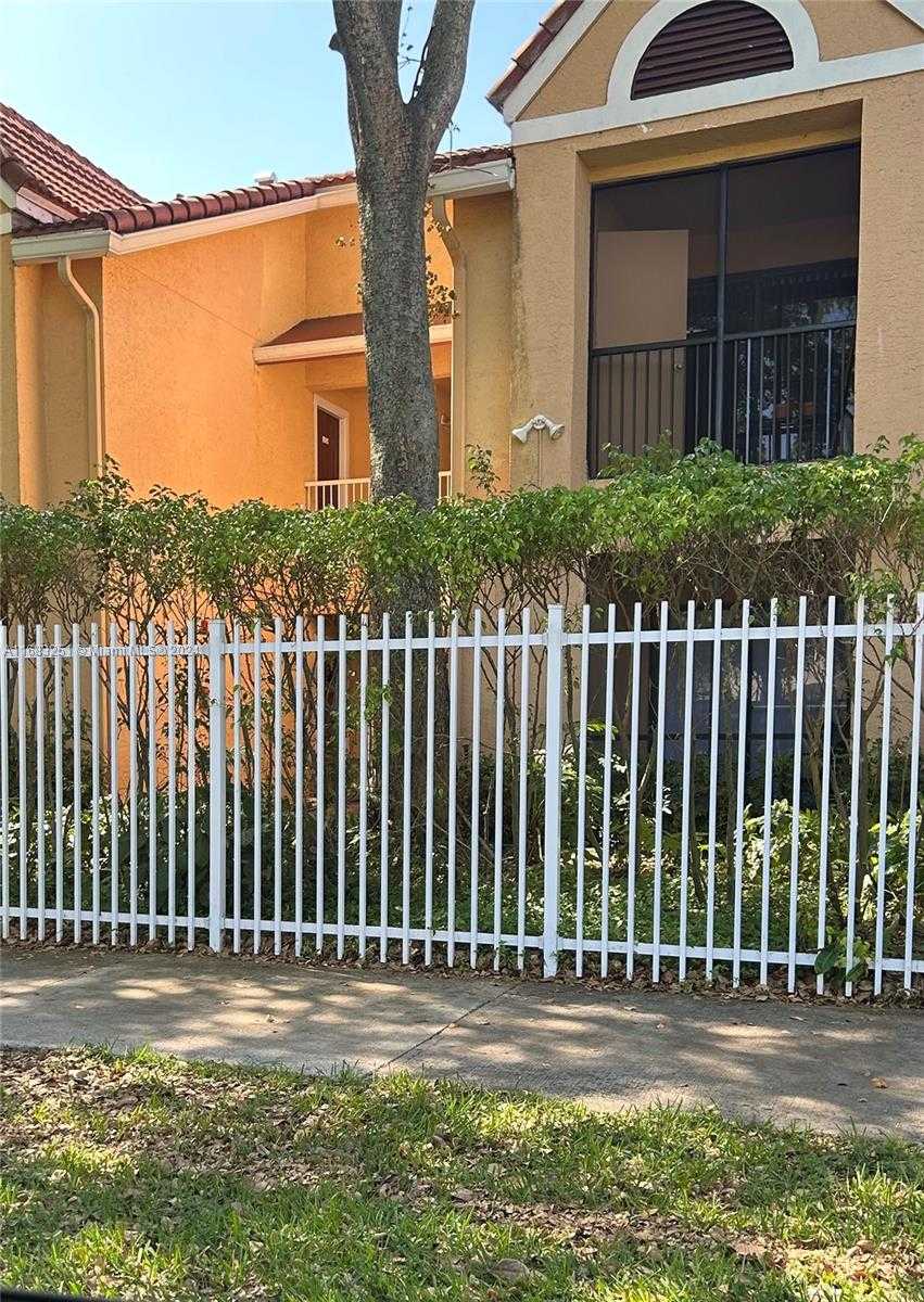 Small Image of 15551 SOUTH WEST 104TH TER #828, Miami Number 6