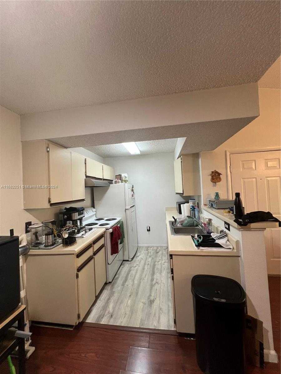 Small Image of 15551 SOUTH WEST 104TH TER #828, Miami Number 8