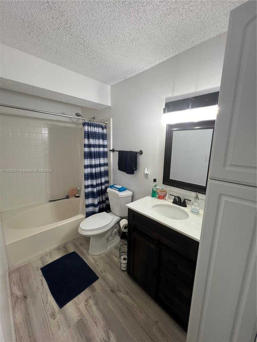 Small Image of 15551 SOUTH WEST 104TH TER #828, Miami Number 9