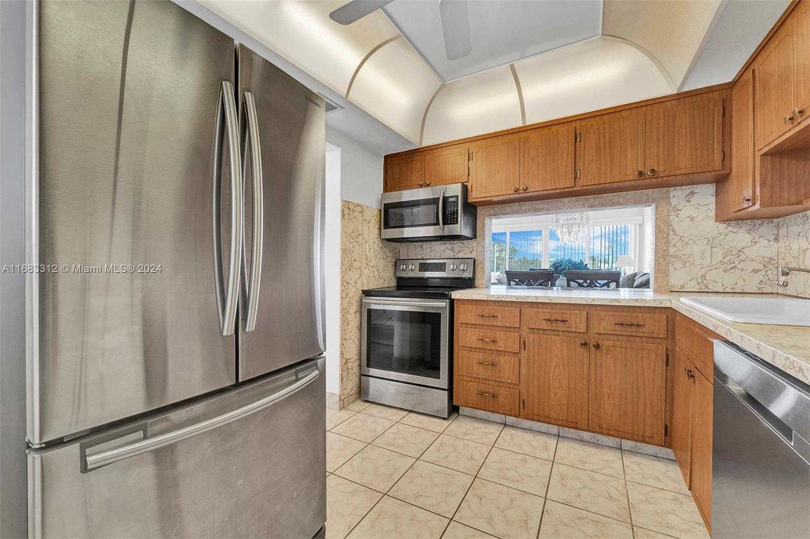Small Image of 330 SOUTH EAST 2ND ST #303F, Hallandale Beach Number 5