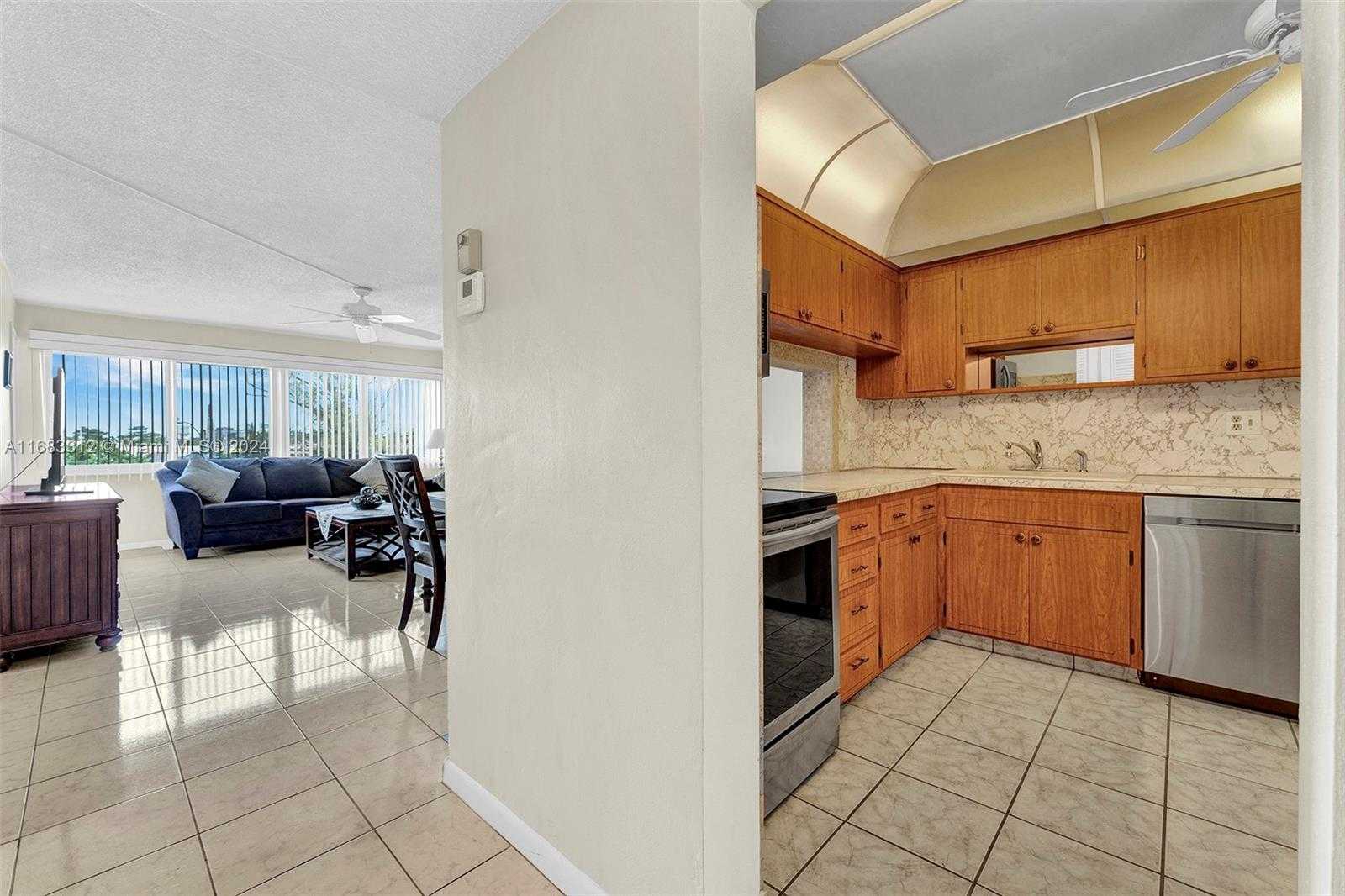 Small Image of 330 SOUTH EAST 2ND ST #303F, Hallandale Beach Number 8