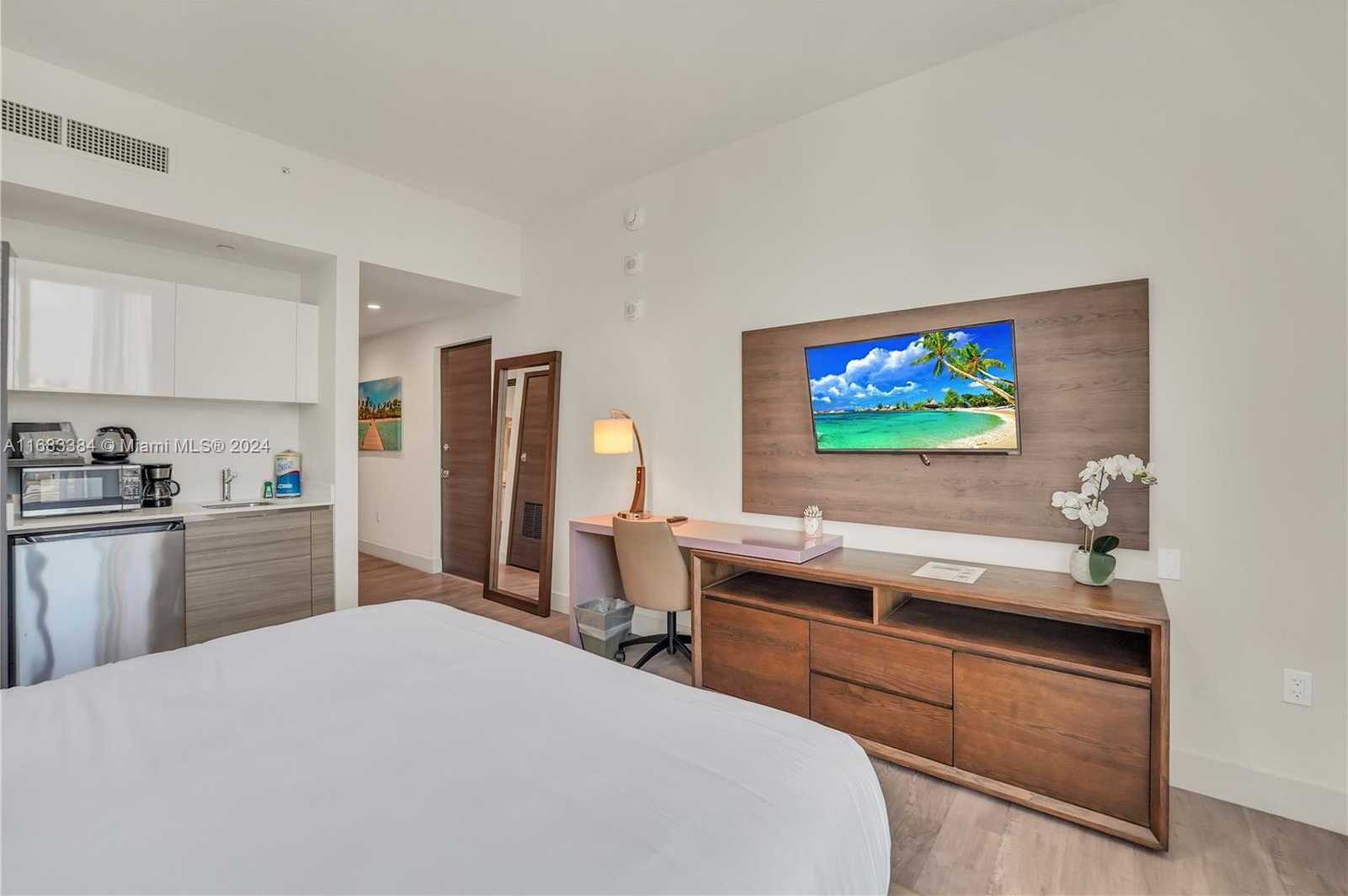 Small Image of 777 NORTH OCEAN DR #S314, Hollywood Number 19