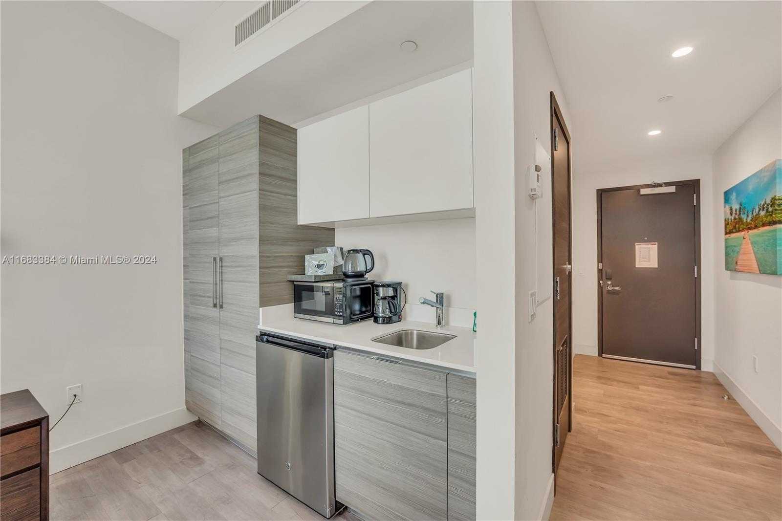 Small Image of 777 NORTH OCEAN DR #S314, Hollywood Number 21