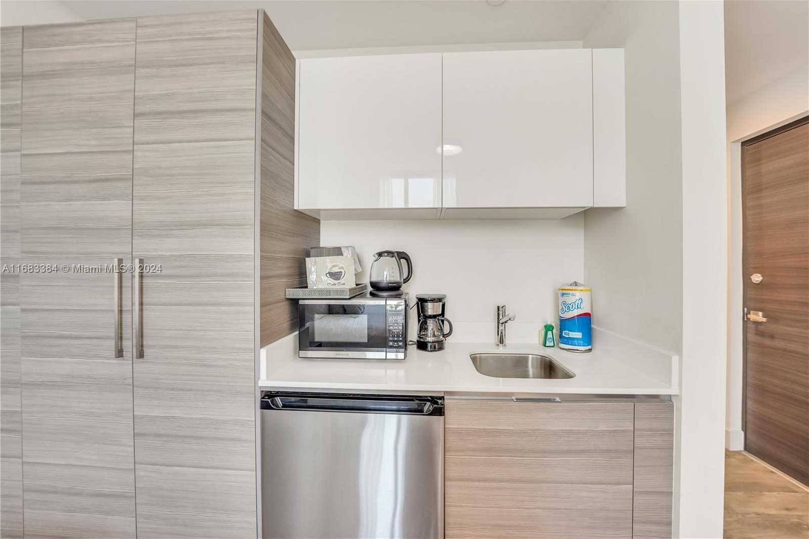 Small Image of 777 NORTH OCEAN DR #S314, Hollywood Number 22