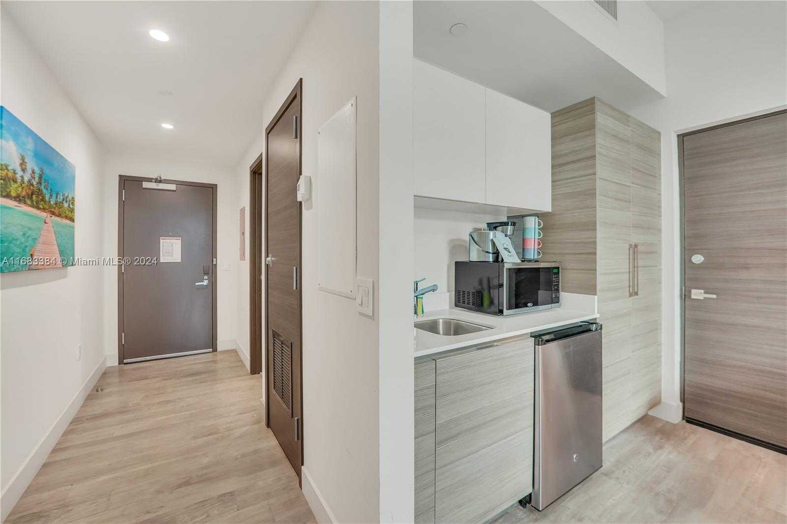 Small Image of 777 NORTH OCEAN DR #S314, Hollywood Number 31