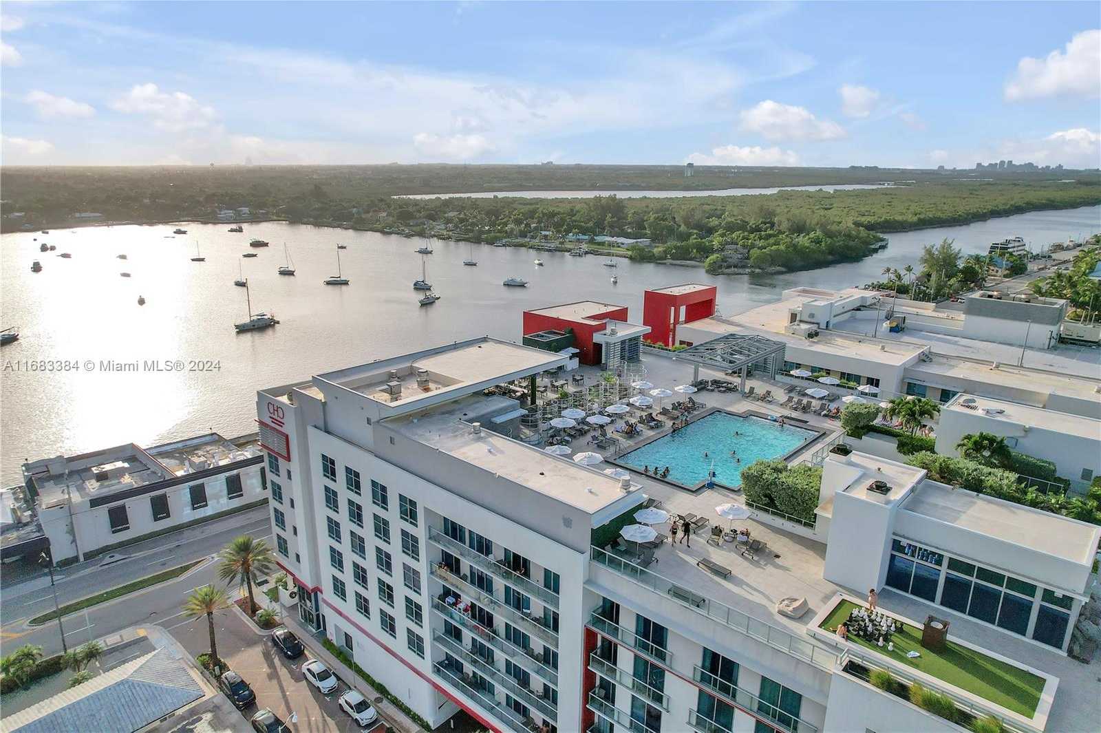 Small Image of 777 NORTH OCEAN DR #S314, Hollywood Number 5
