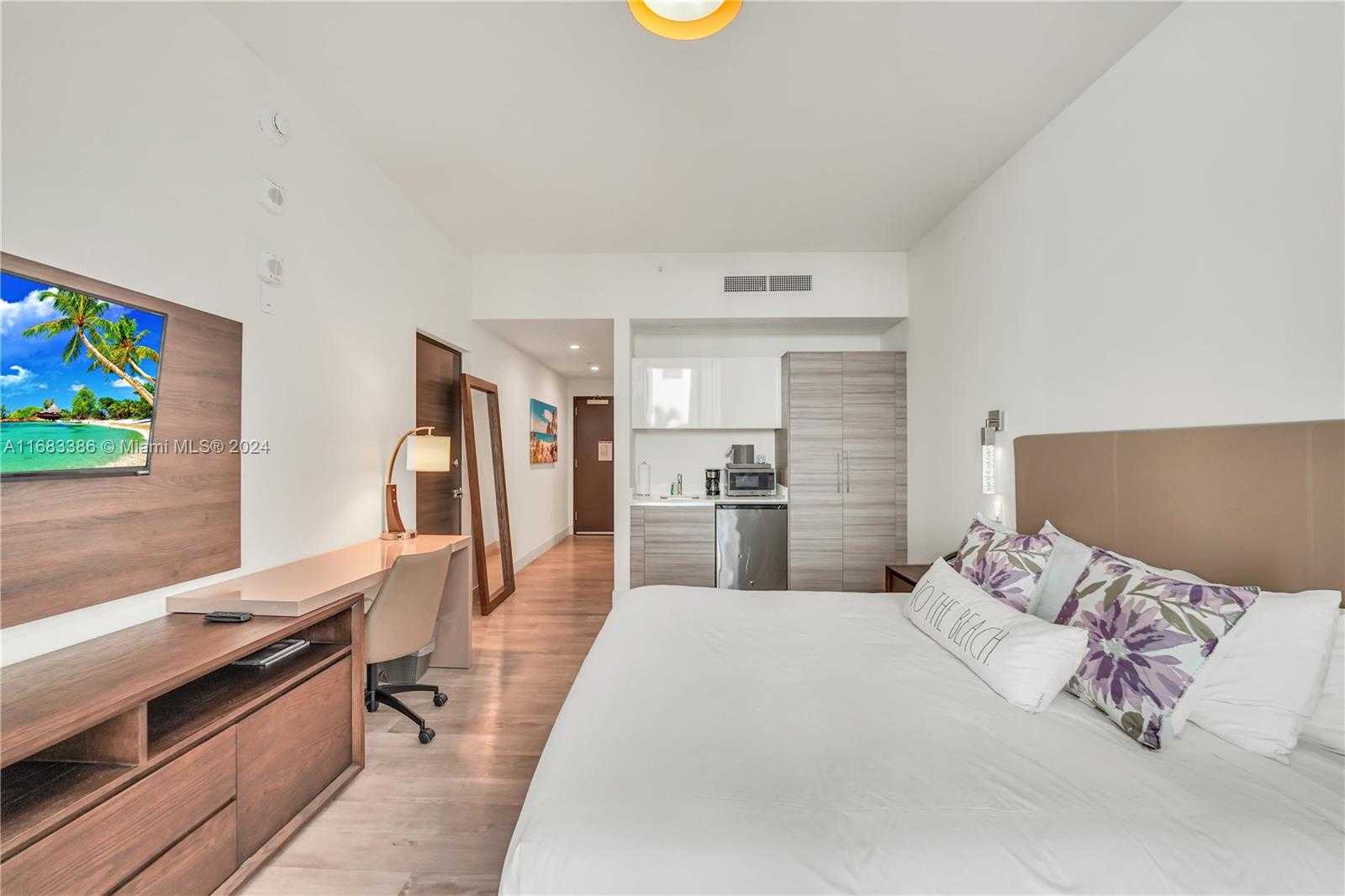 Small Image of 777 NORTH OCEAN DR #S316, Hollywood Number 14