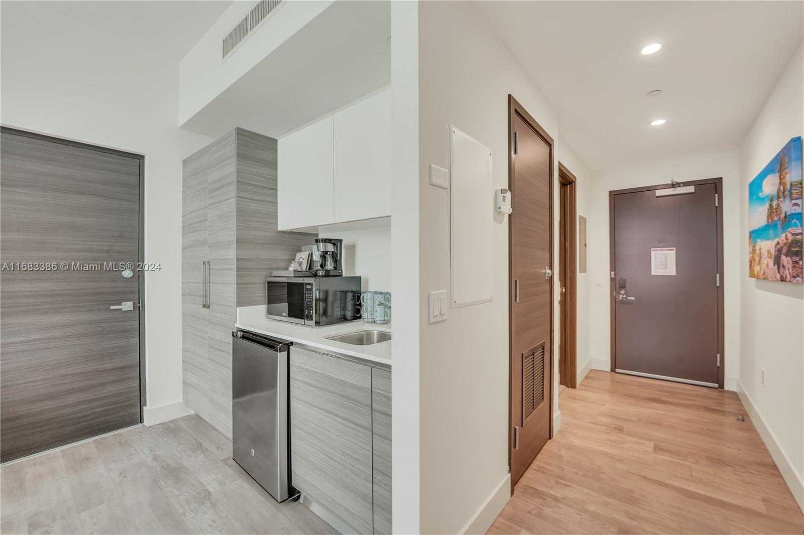 Small Image of 777 NORTH OCEAN DR #S316, Hollywood Number 19