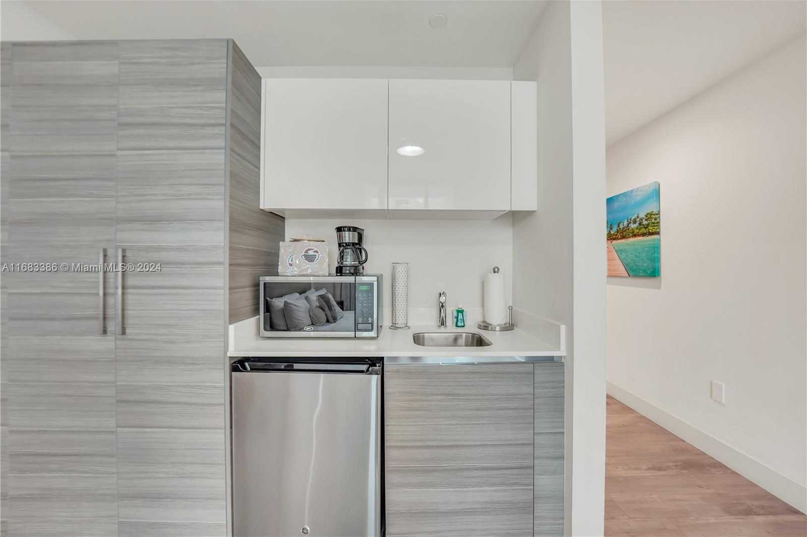 Small Image of 777 NORTH OCEAN DR #S316, Hollywood Number 6