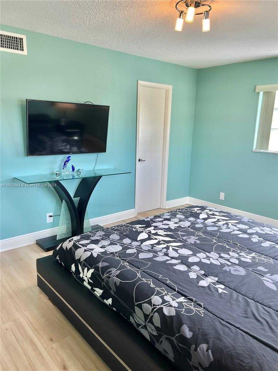 Small Image of 219 NORTH EAST 14TH AVE #401, Hallandale Beach Number 17